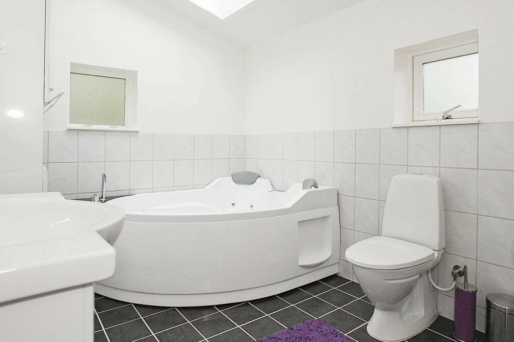 Photo of Bathroom in Remmer Strand
