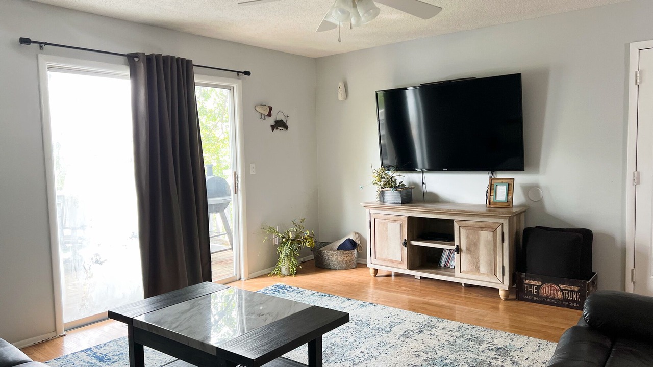 Photo of Livingroom in Rogers