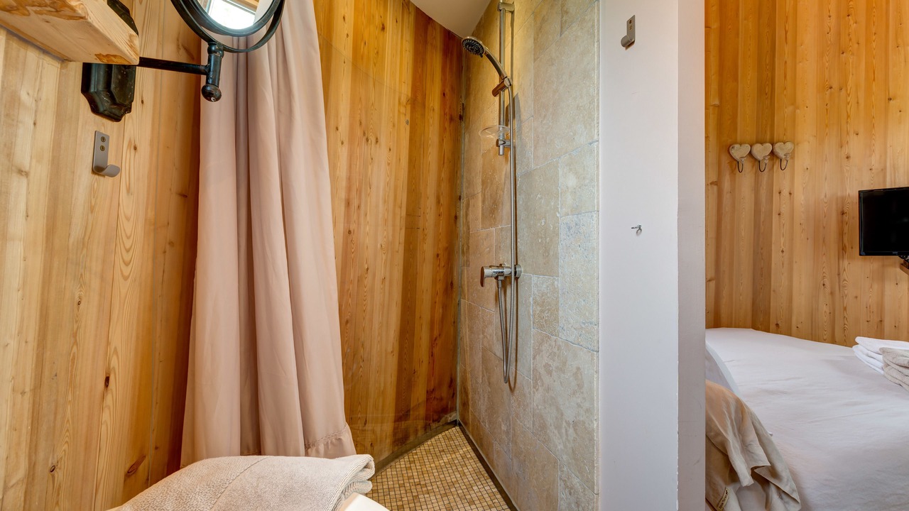 Photo of Bathroom in Saint-Jean-de-Blaignac