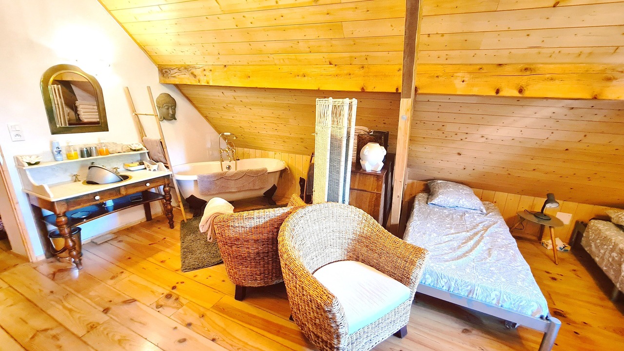 Photo of Bathroom in Chanaz