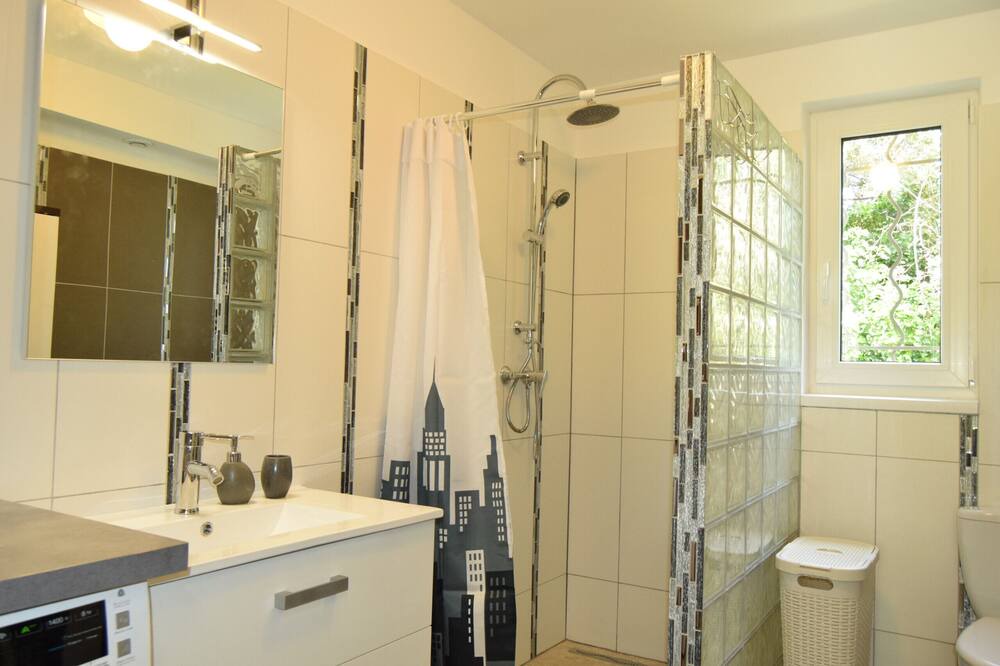 Photo of Bathroom in Orgon