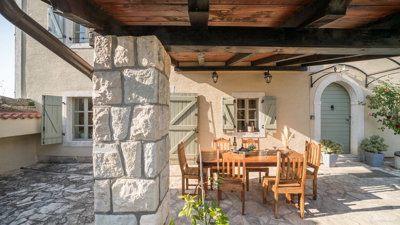 Photo of Outdoor in Flengi