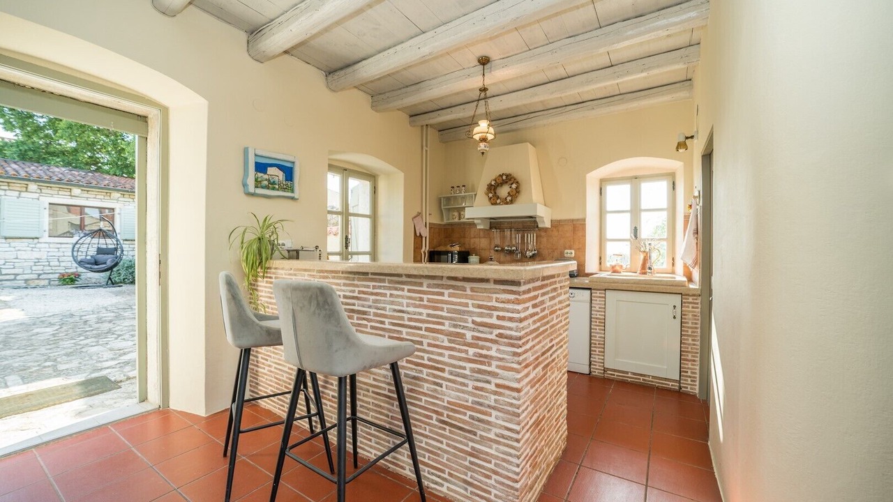 Photo of Livingroom in Flengi
