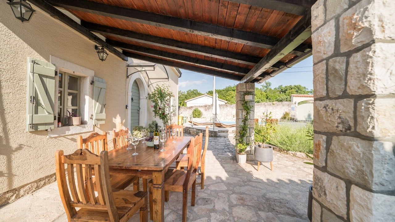 Photo of Outdoor in Flengi