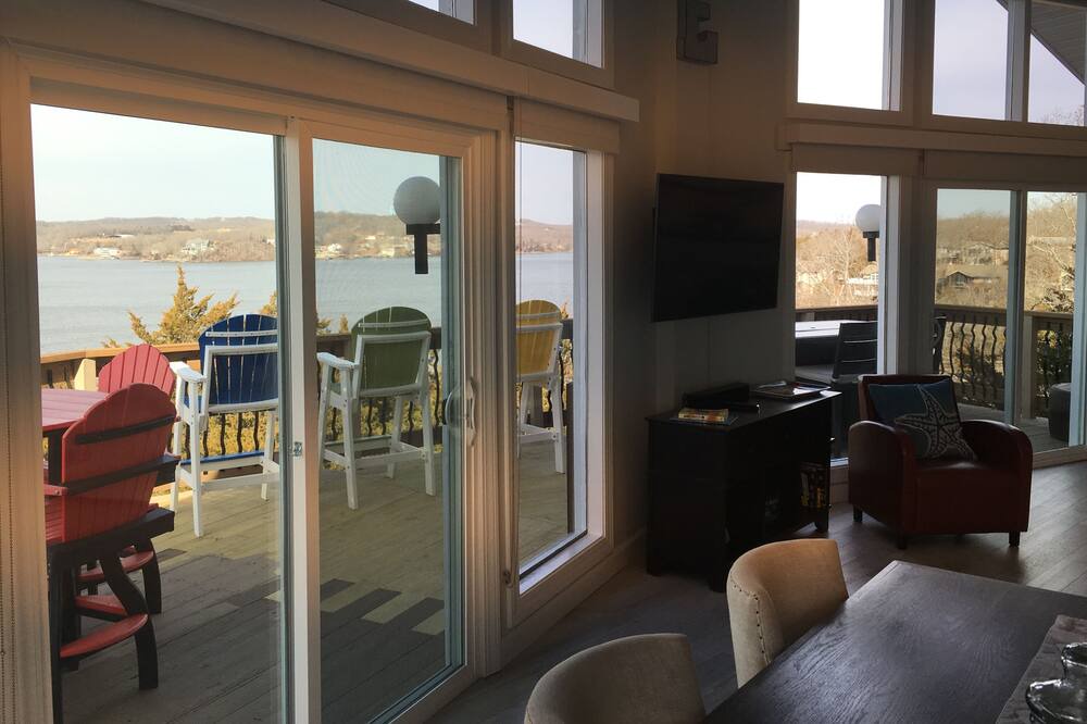 Photo of Livingroom in Osage Beach