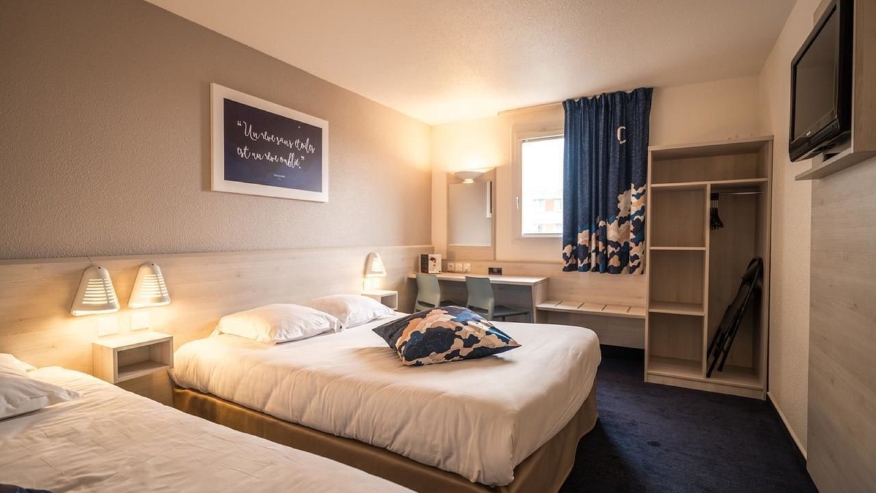 Photo of Bedroom in Saint-Saturnin