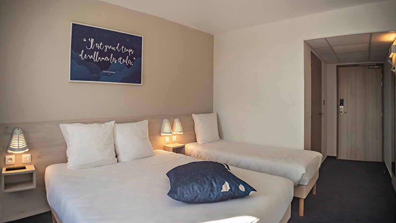 Photo of Bedroom in Saint-Saturnin