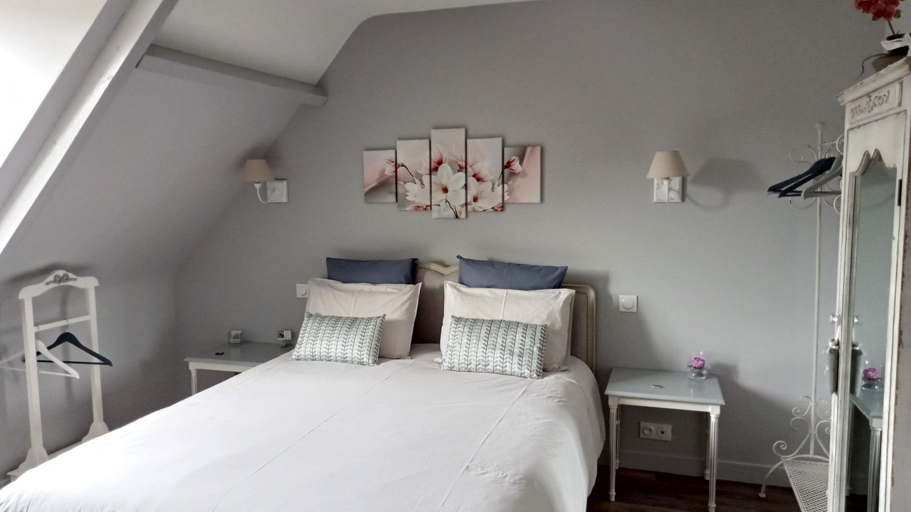 Photo of Bedroom in Limetz-Villez