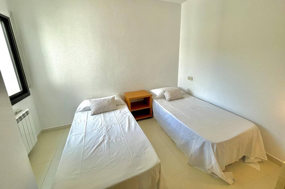 Photo of Bedroom in Roses Town Center