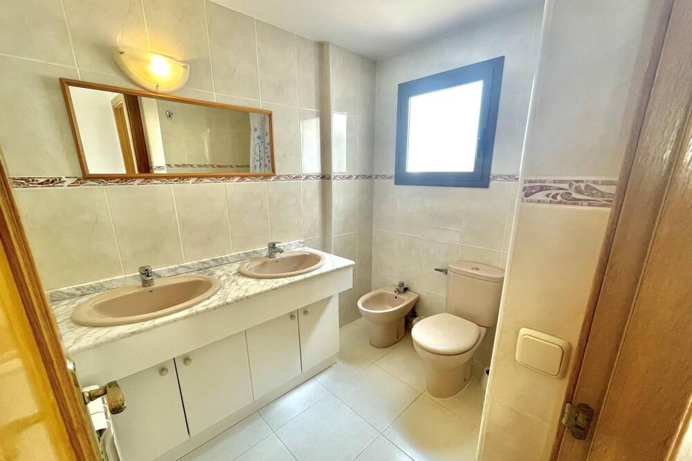 Photo of Bathroom in Roses Town Center