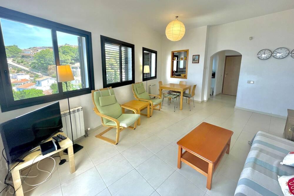 Photo of Livingroom in Roses Town Center
