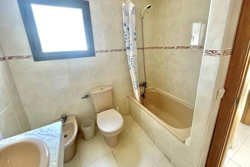 Photo of Bathroom in Roses Town Center