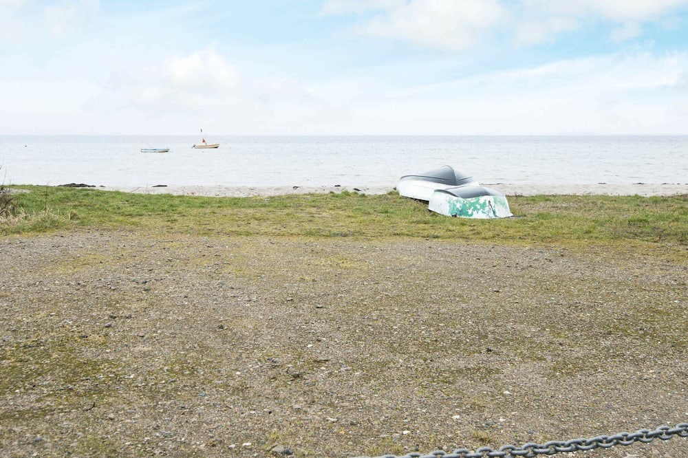 Photo of Others in Bjert