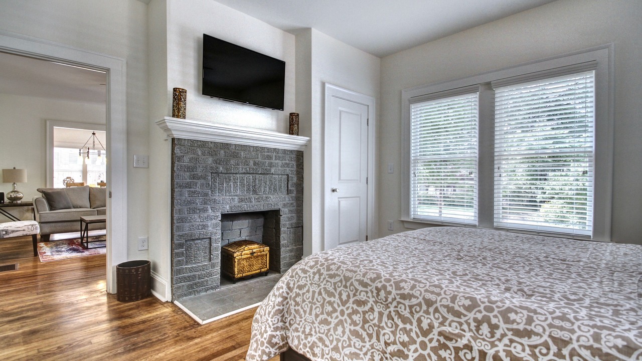 Photo of Others in Edgewood