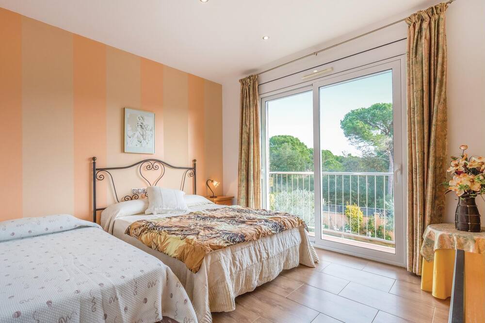 Photo of Bedroom in La Goba