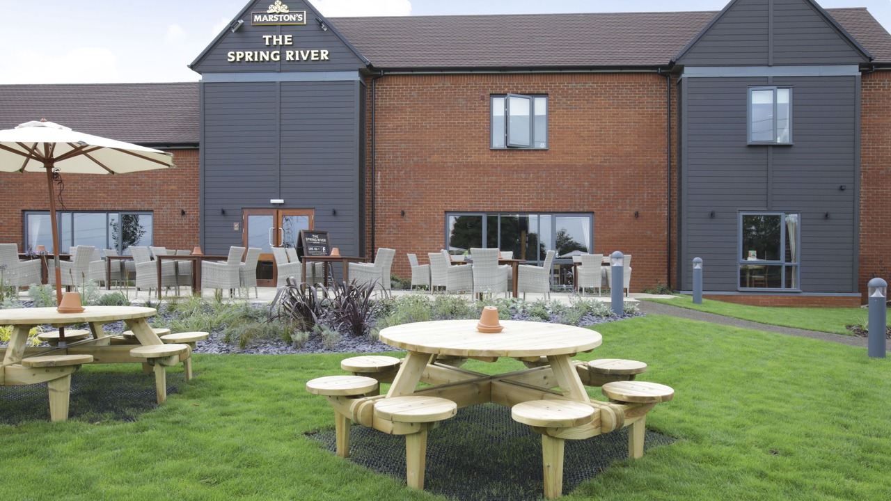 Photo of Patio Balcony in Ebbsfleet Valley