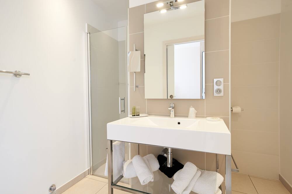 Photo of Bathroom in Meze