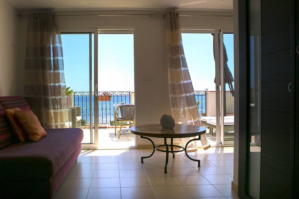 Photo of Livingroom in Meze