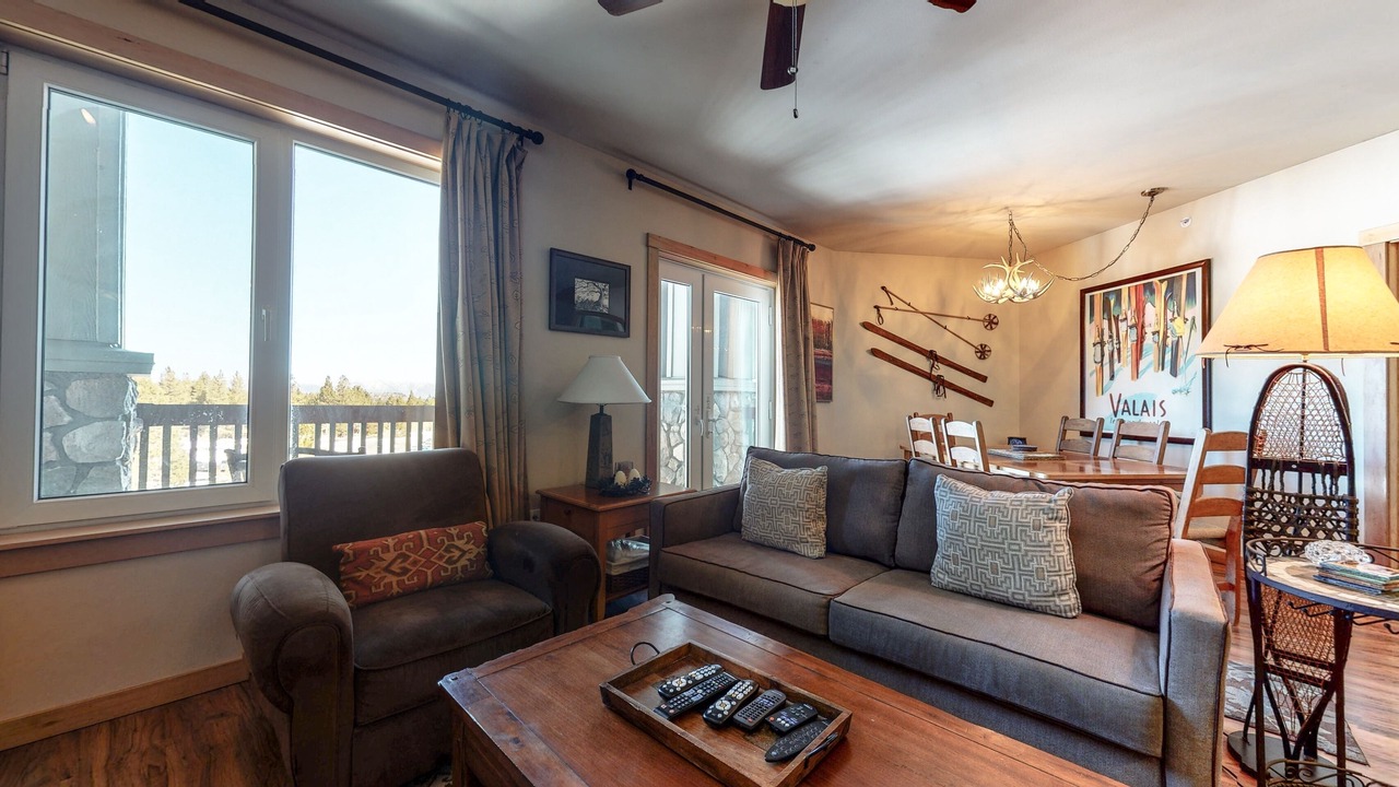 Photo of Livingroom in Mammoth Lakes