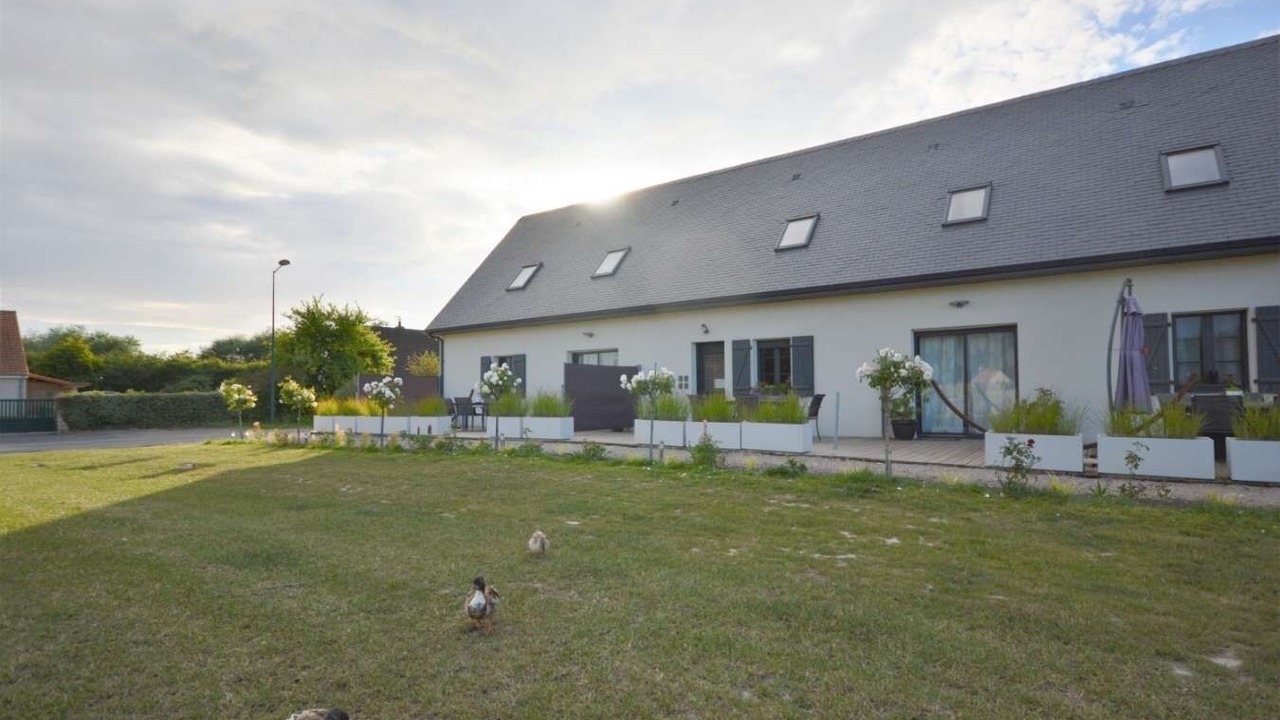 Photo of Outdoor in Saint-Quentin-en-Tourmont