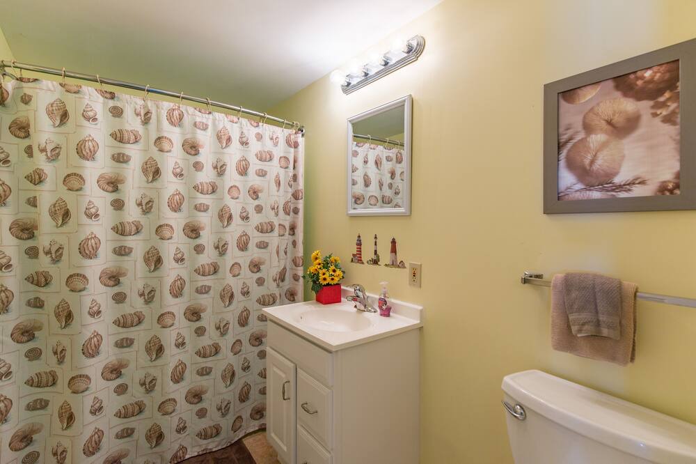 Photo of Bathroom in Old Orchard Beach