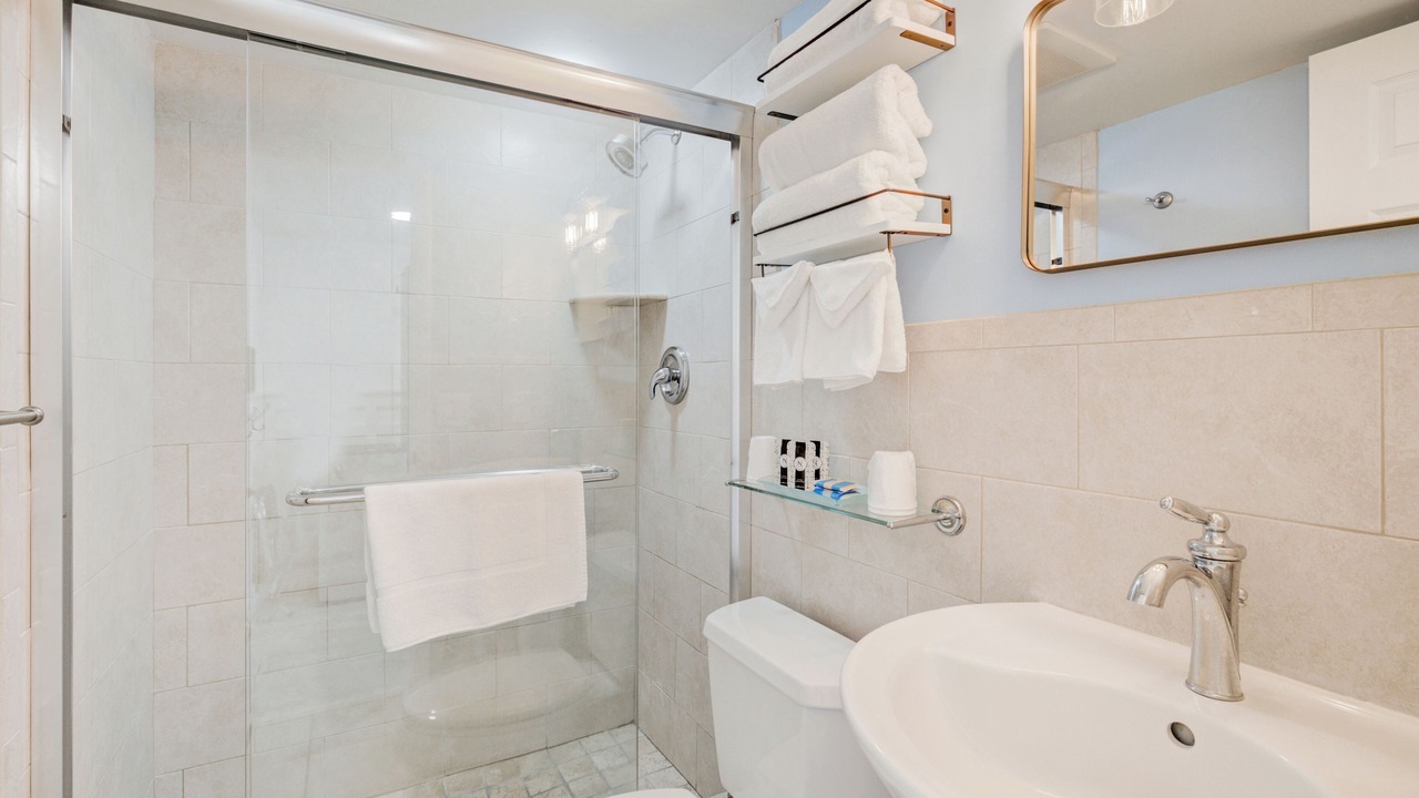 Photo of Bathroom in Avalon