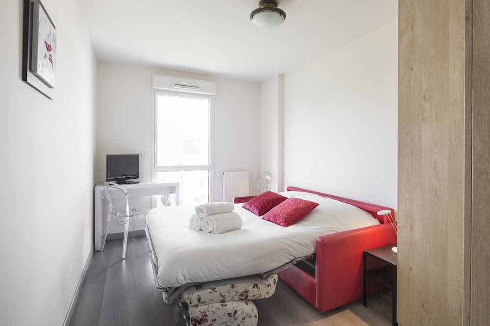 Photo of Bedroom in Bourg-l'Eveque