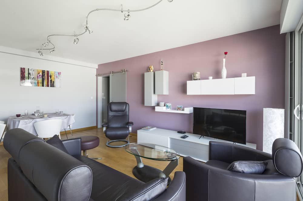 Photo of Livingroom in Bourg-l'Eveque
