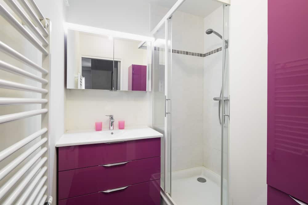 Photo of Bathroom in Bourg-l'Eveque