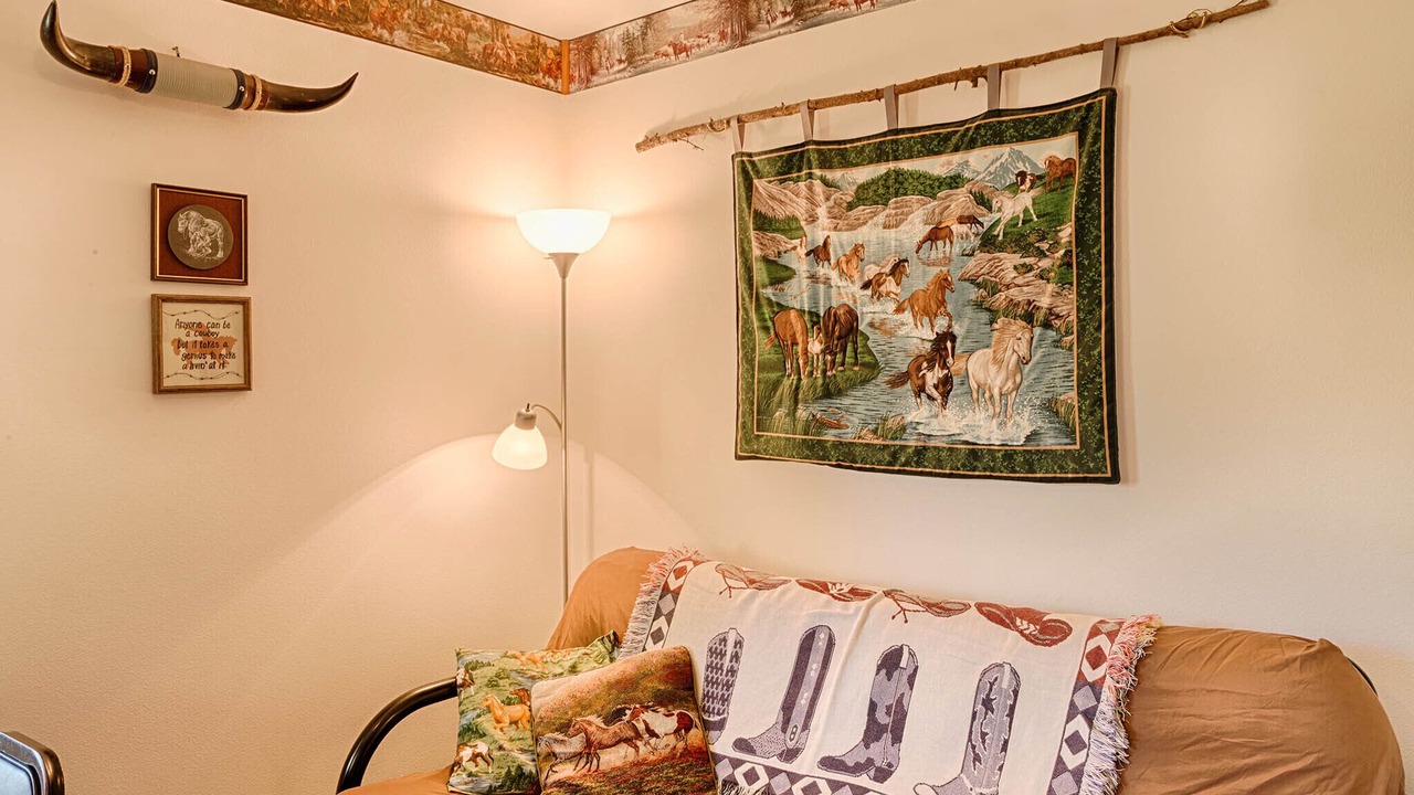 Photo of Livingroom in Oroville