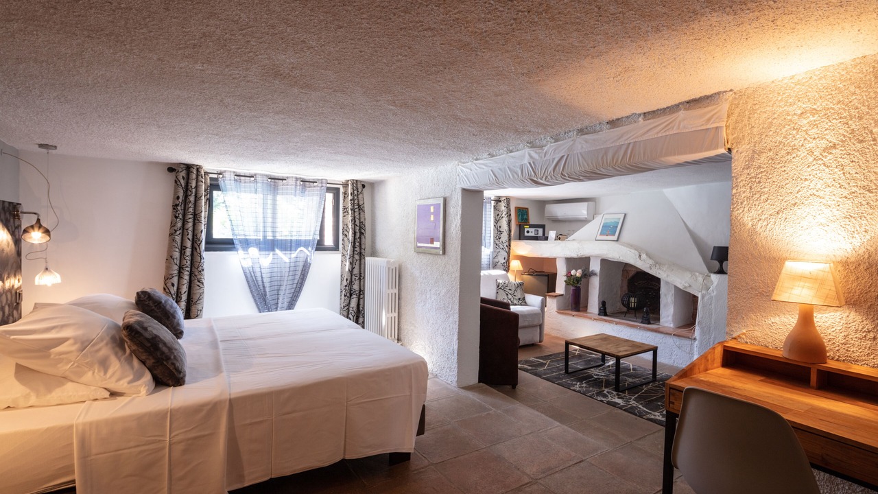 Photo of Bedroom in Thuir