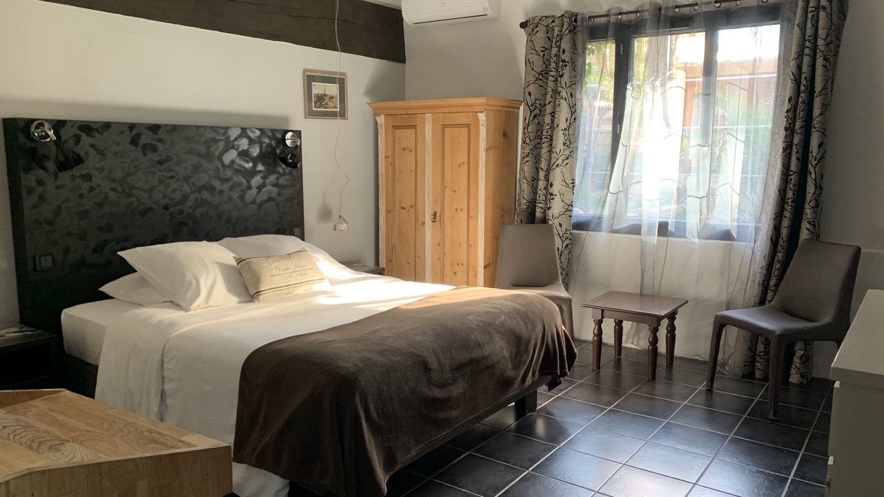 Photo of Bedroom in Thuir