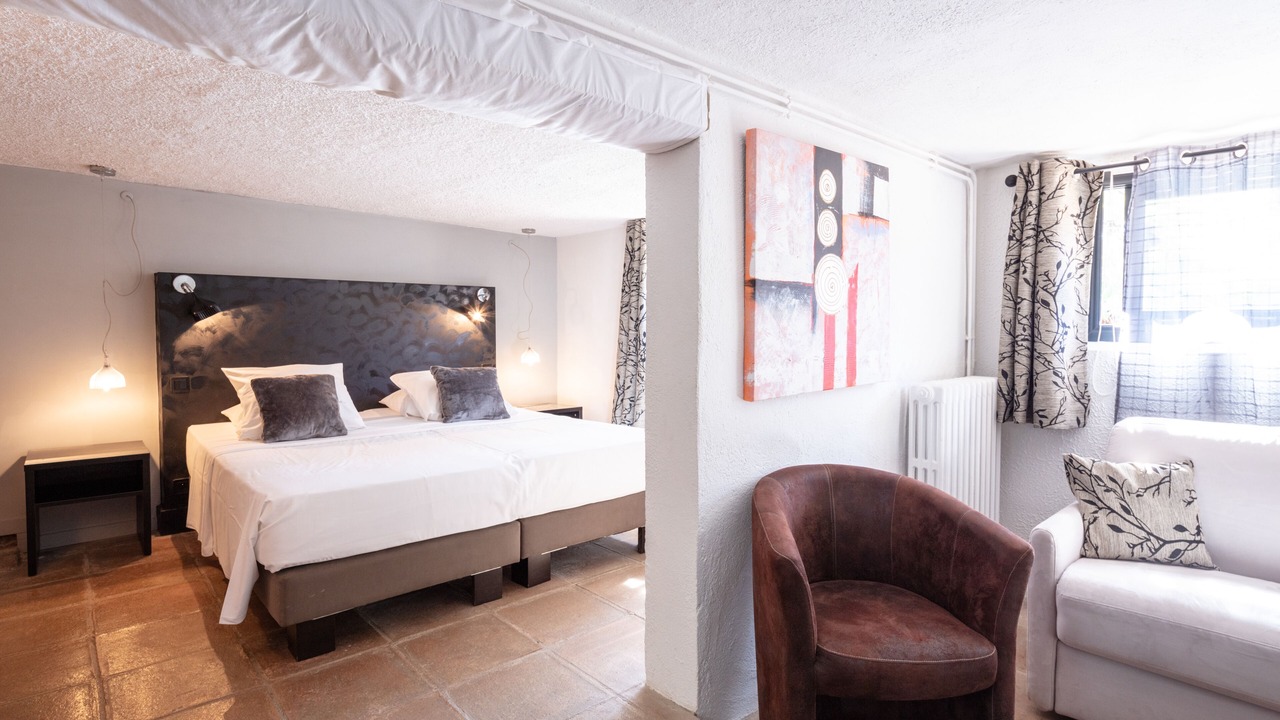 Photo of Bedroom in Thuir