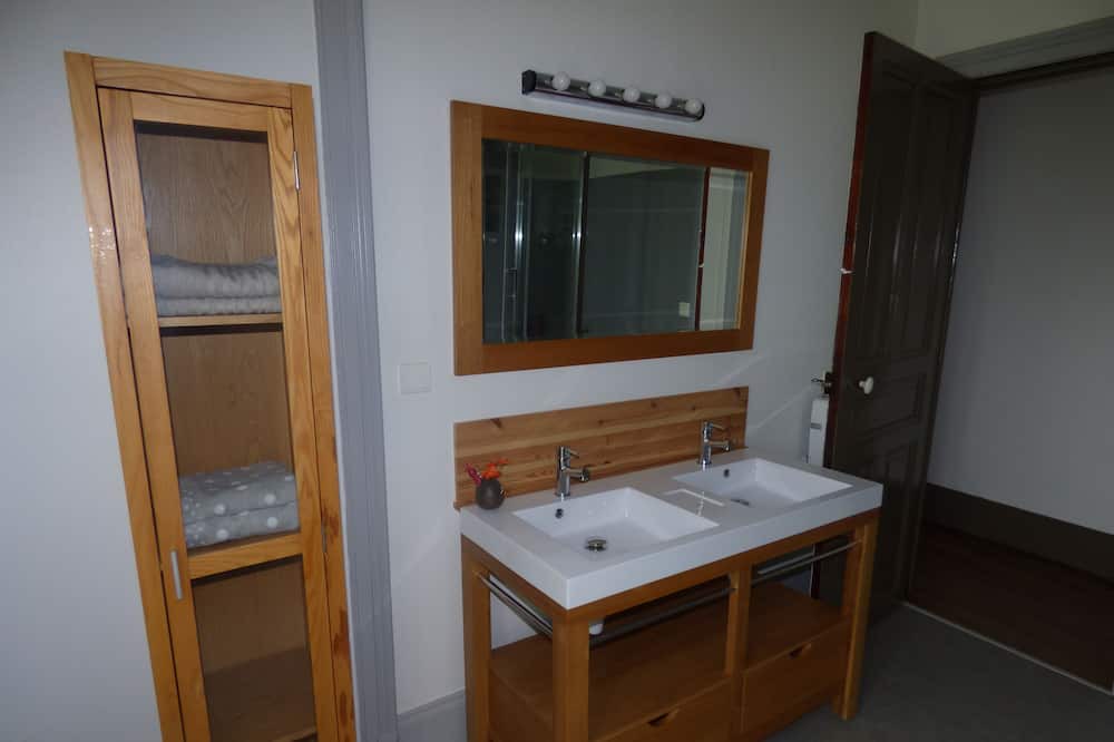 Photo of Bathroom in Bogny-sur-Meuse