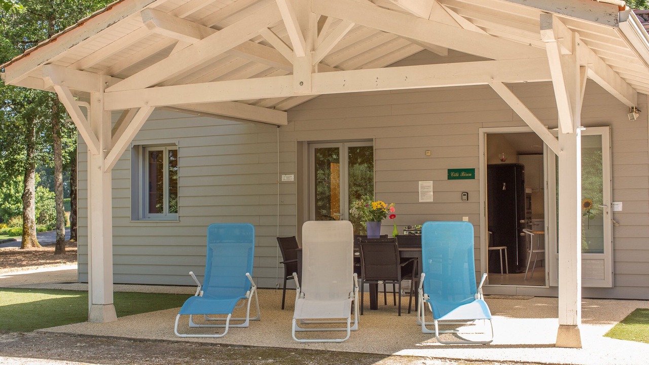 Photo of Patio Balcony in Blanquefort-sur-Briolance