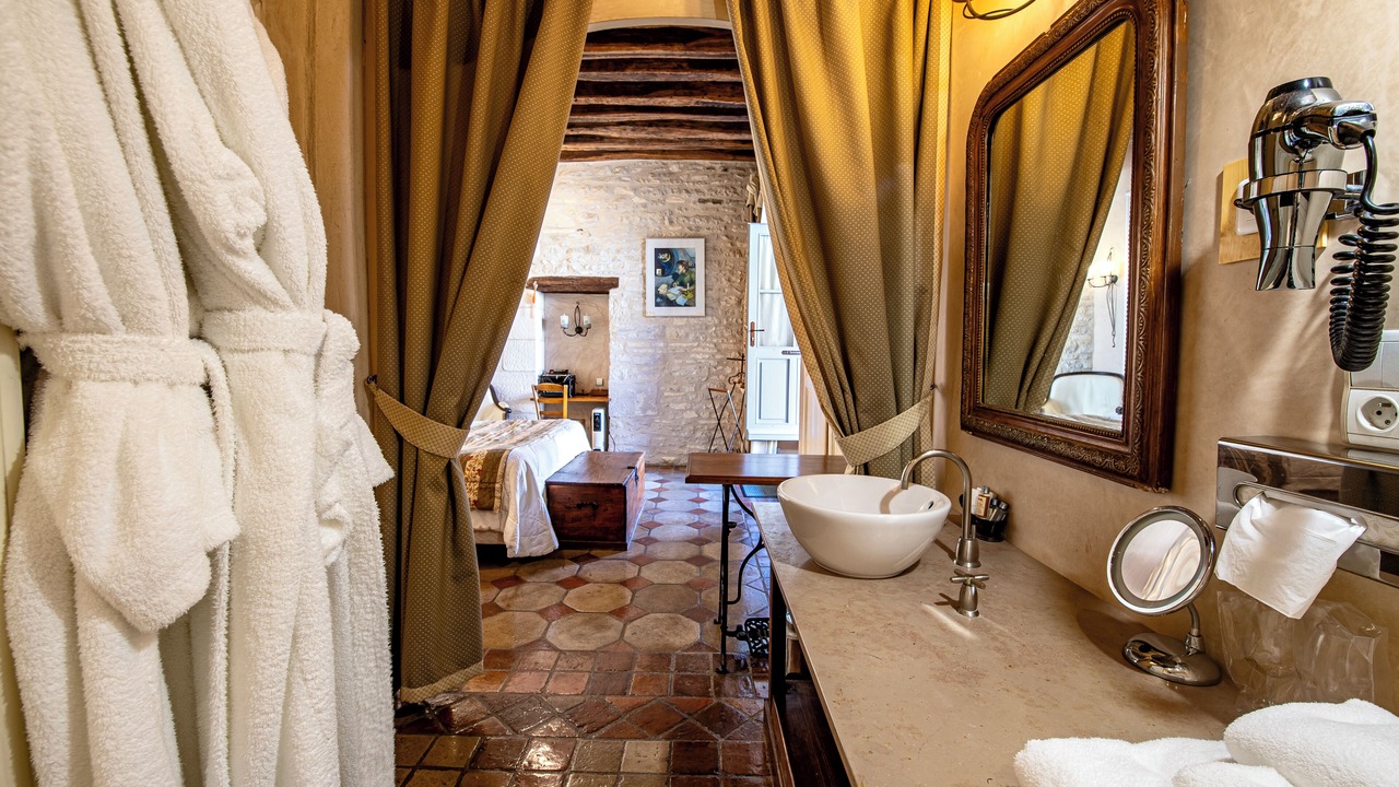 Photo of Bathroom in Nitry