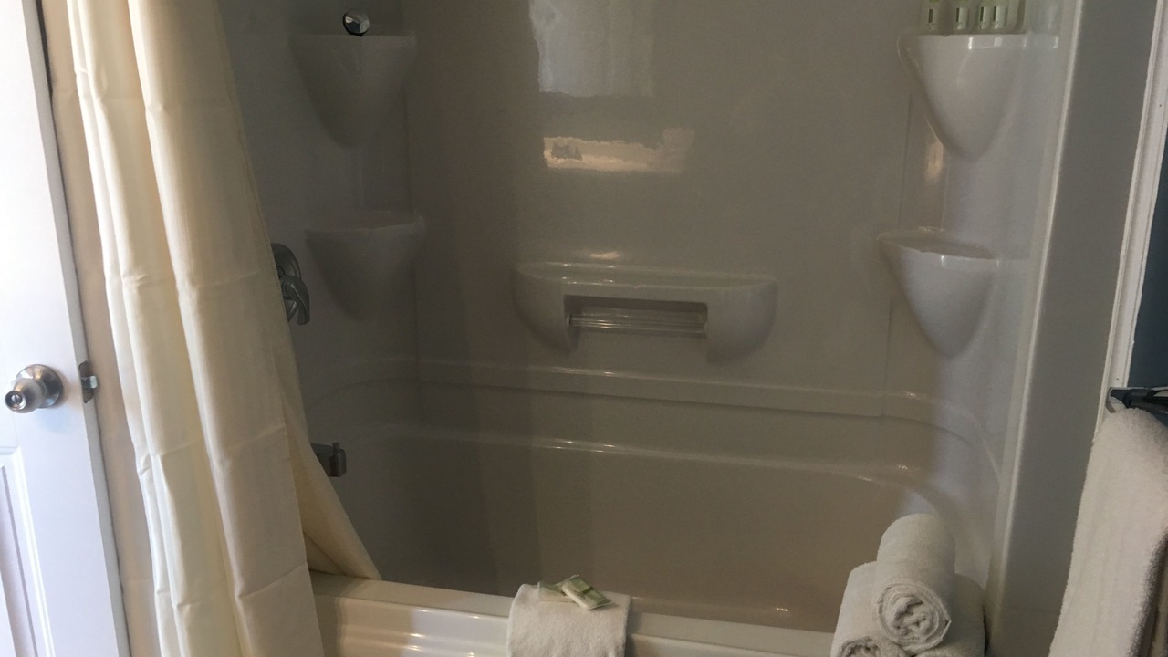 Photo of Bathroom in Tobermory