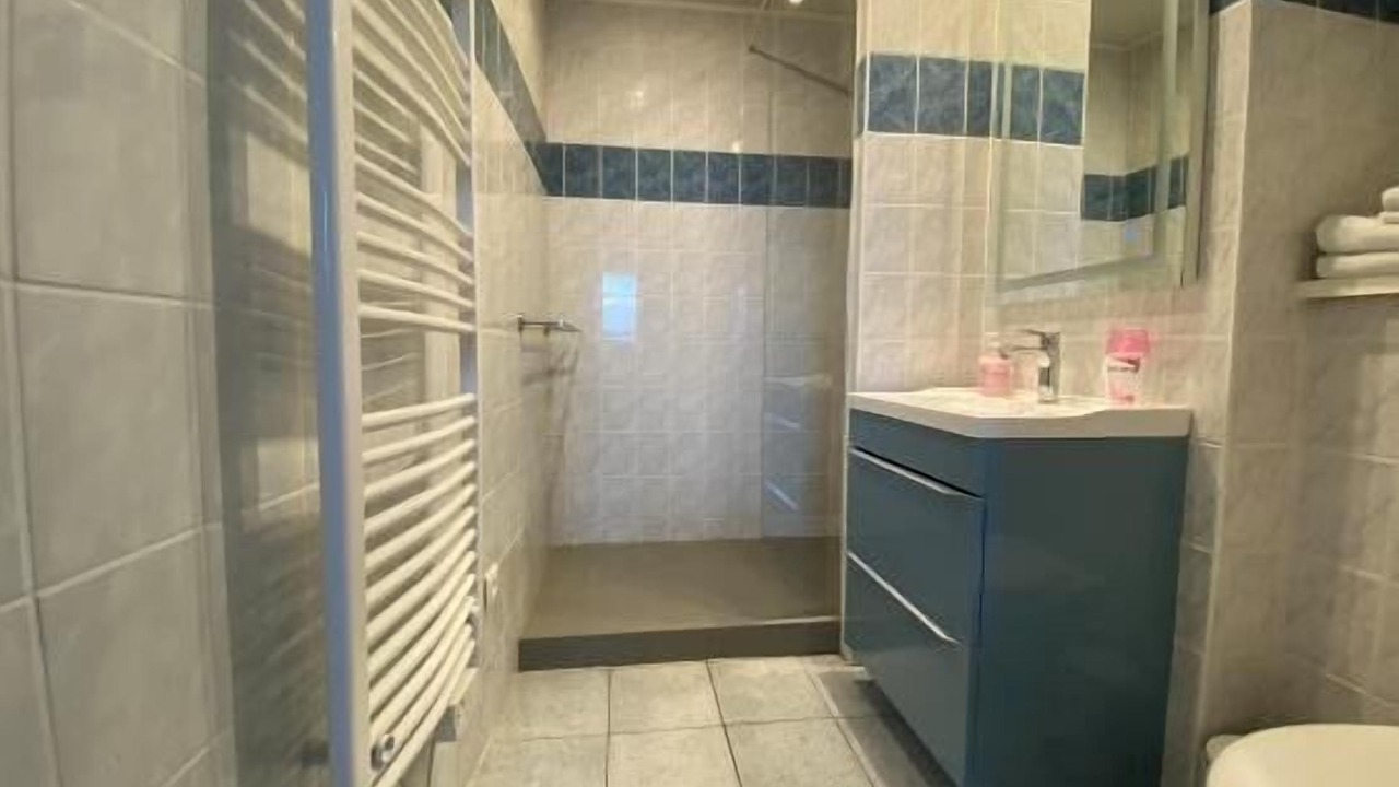 Photo of Bathroom in Xouaxange