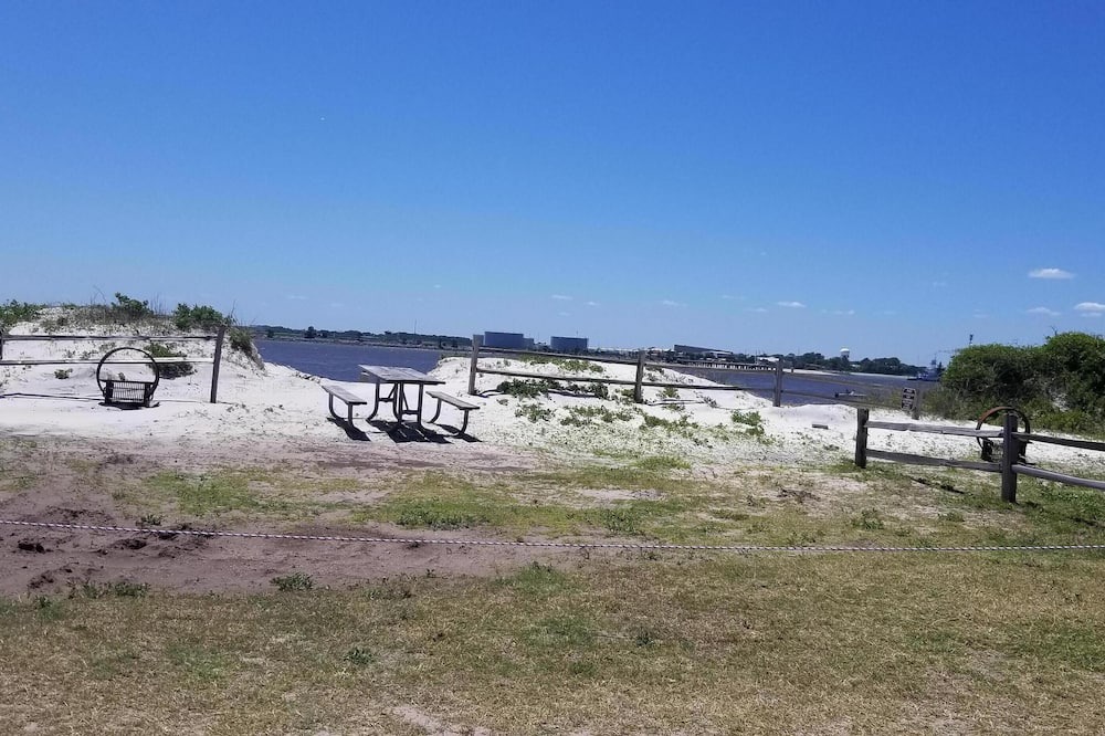 Photo of Outdoor in Northside