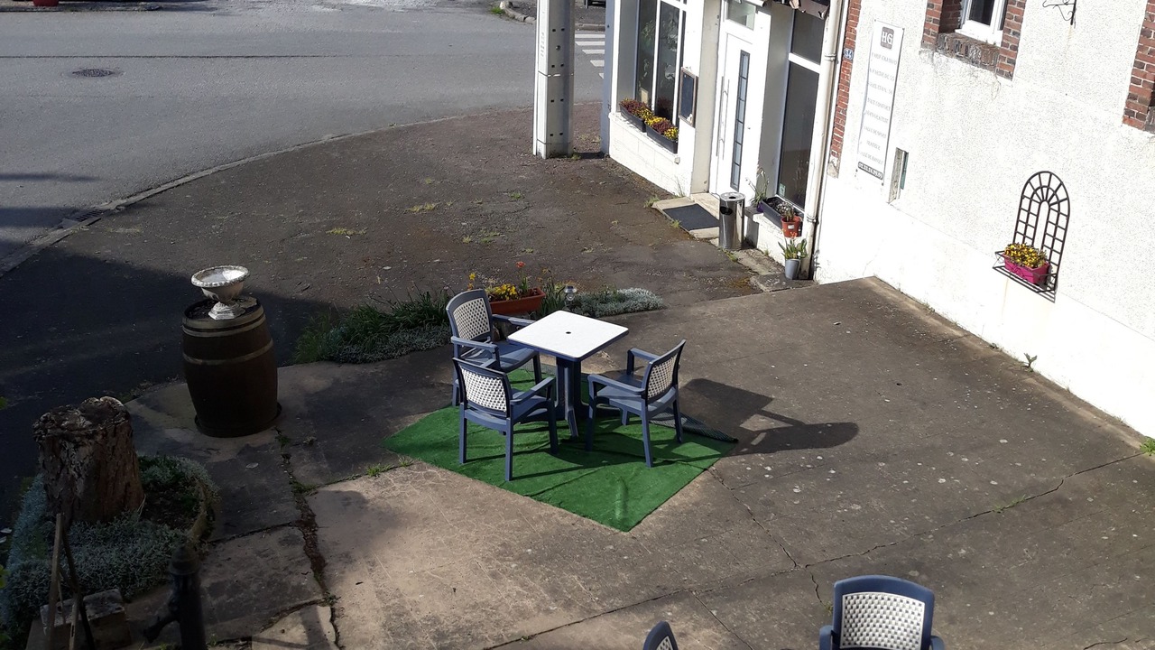 Photo of Patio Balcony in Sainte-Gauburge-Sainte-Colombe