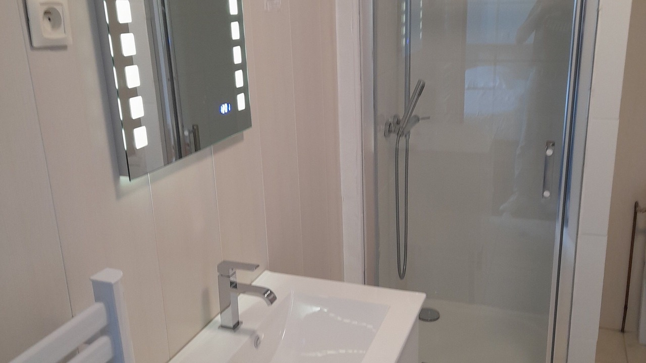 Photo of Bathroom in Sainte-Gauburge-Sainte-Colombe