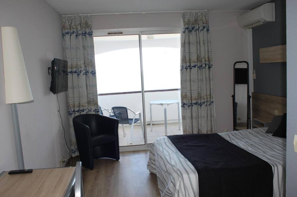 Photo of Bedroom in Banyuls-sur-Mer