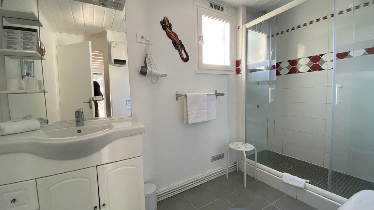 Photo of Bathroom in Aigues-Mortes