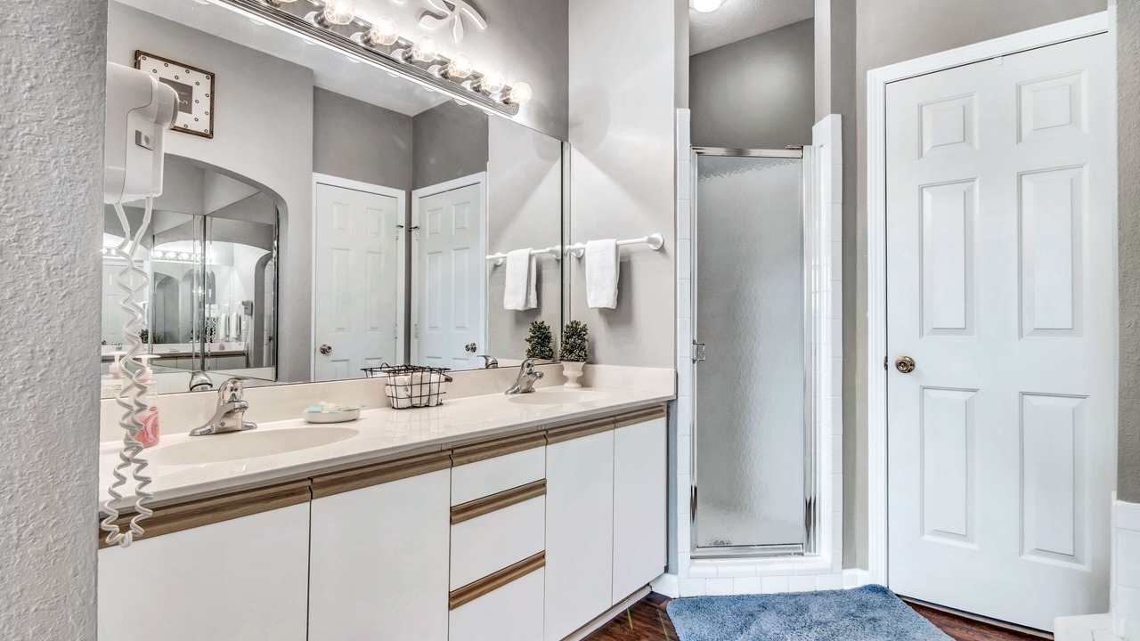 Photo of Bathroom in Branson