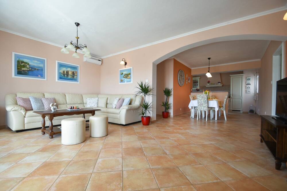 Photo of Livingroom in Mocici