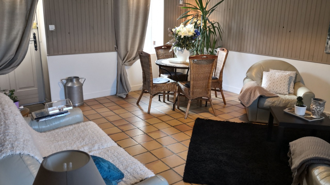 Photo of Others in Cresserons