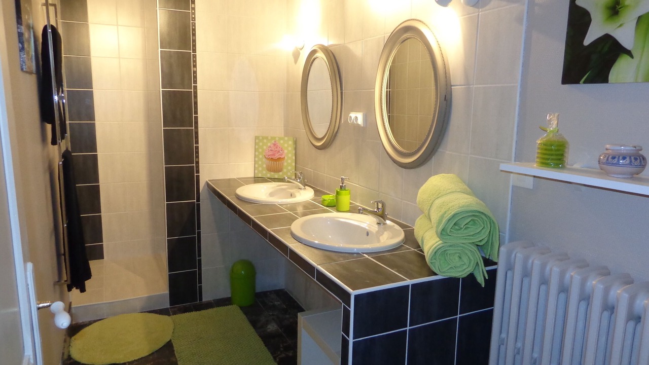 Photo of Others in Cresserons