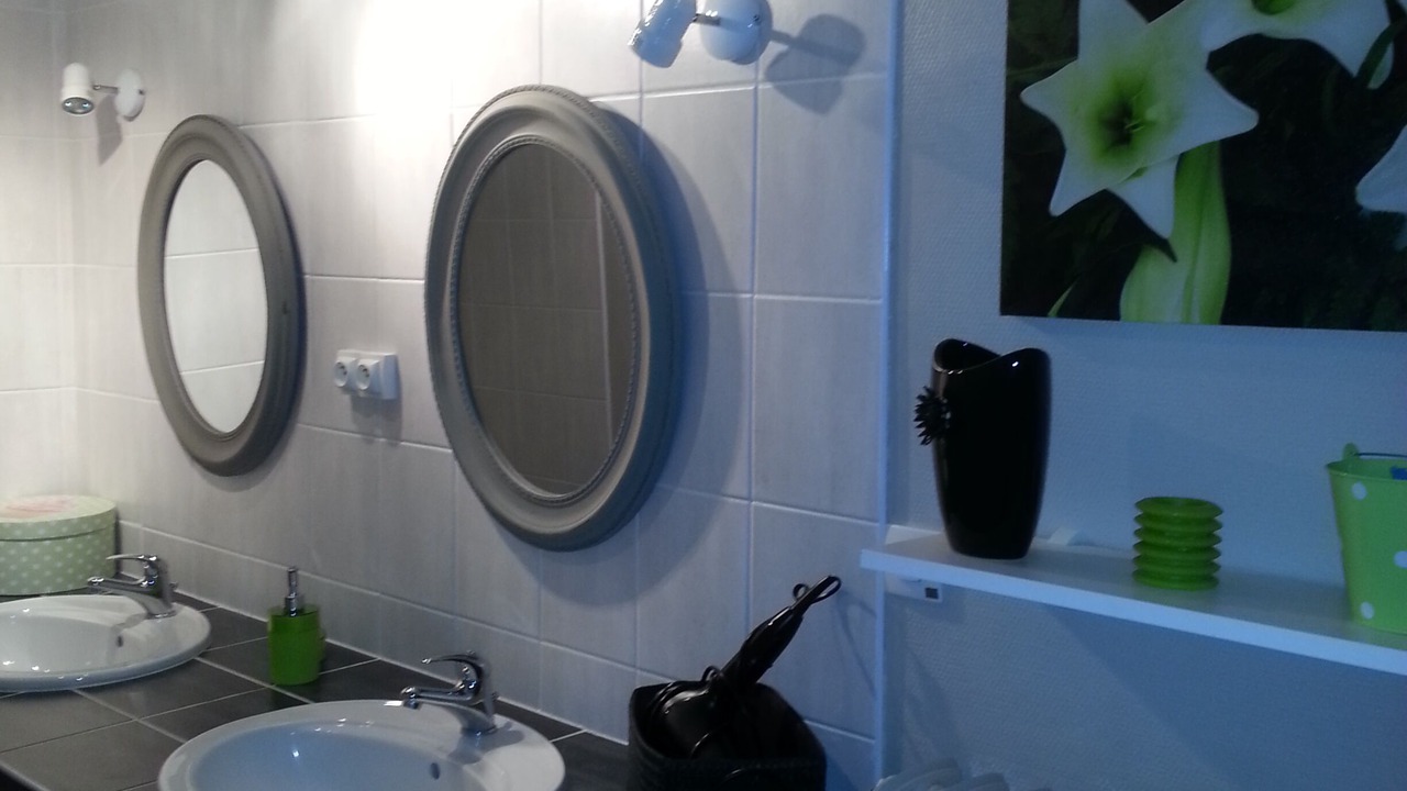 Photo of Others in Cresserons