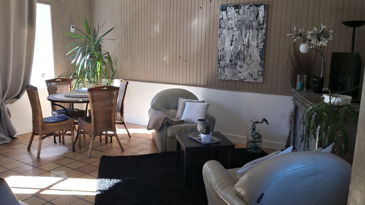 Photo of Outdoor in Cresserons