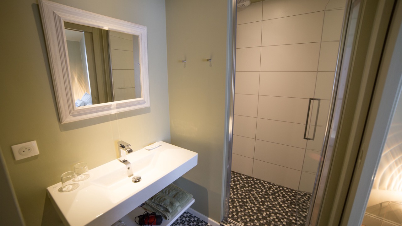 Photo of Bathroom in Biarritz City Centre